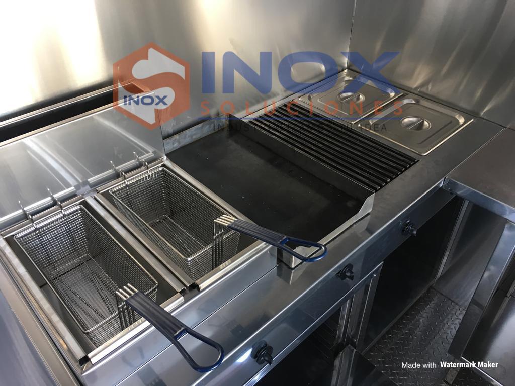 Remolque tipo Food Truck c/ horno 10×6,4 pies = 3×1,90 mts - Imagen 4