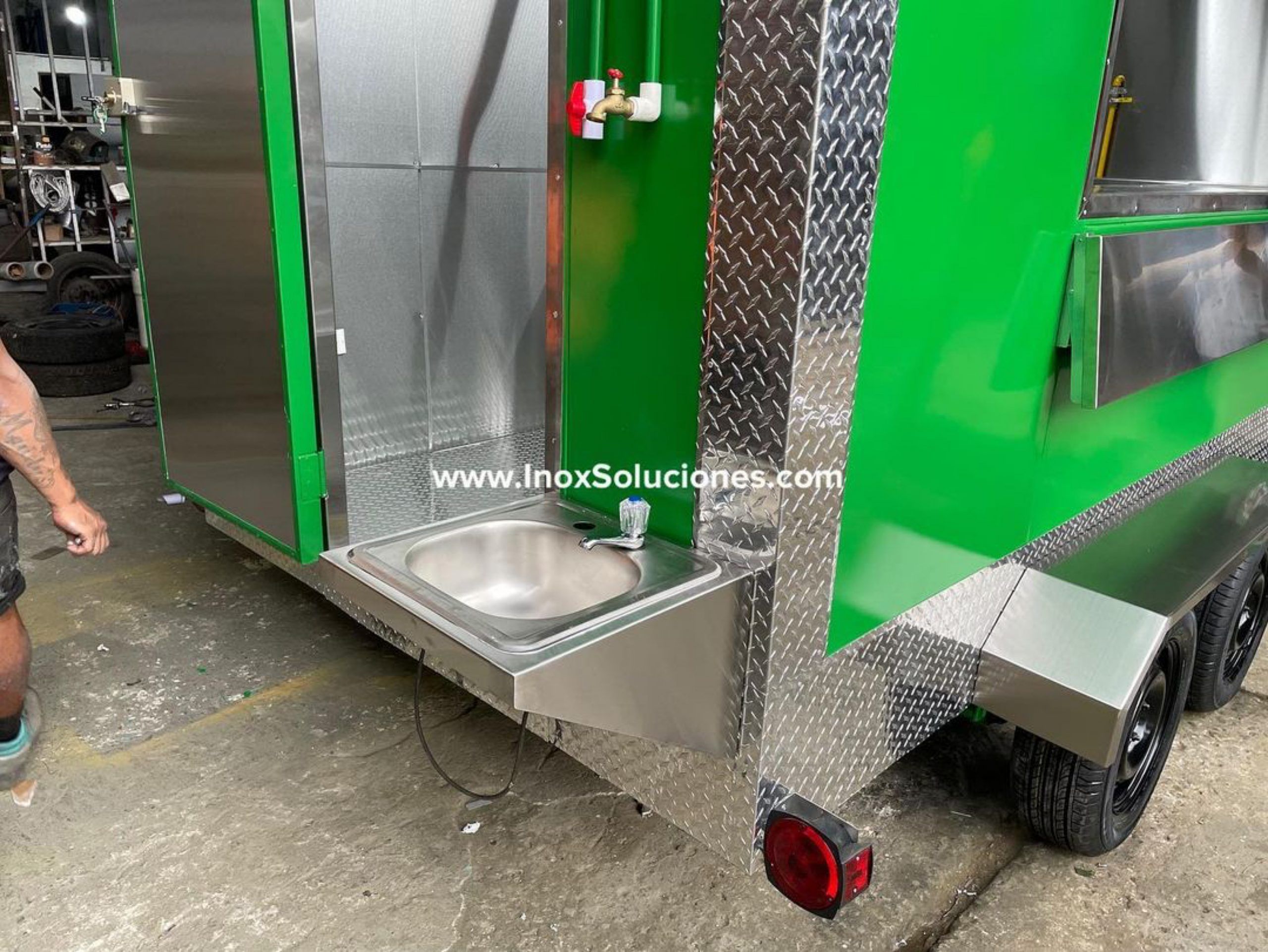 Remolque tipo food truck 12.5×6.4 pies = 3.75×1.90 mts - Imagen 6