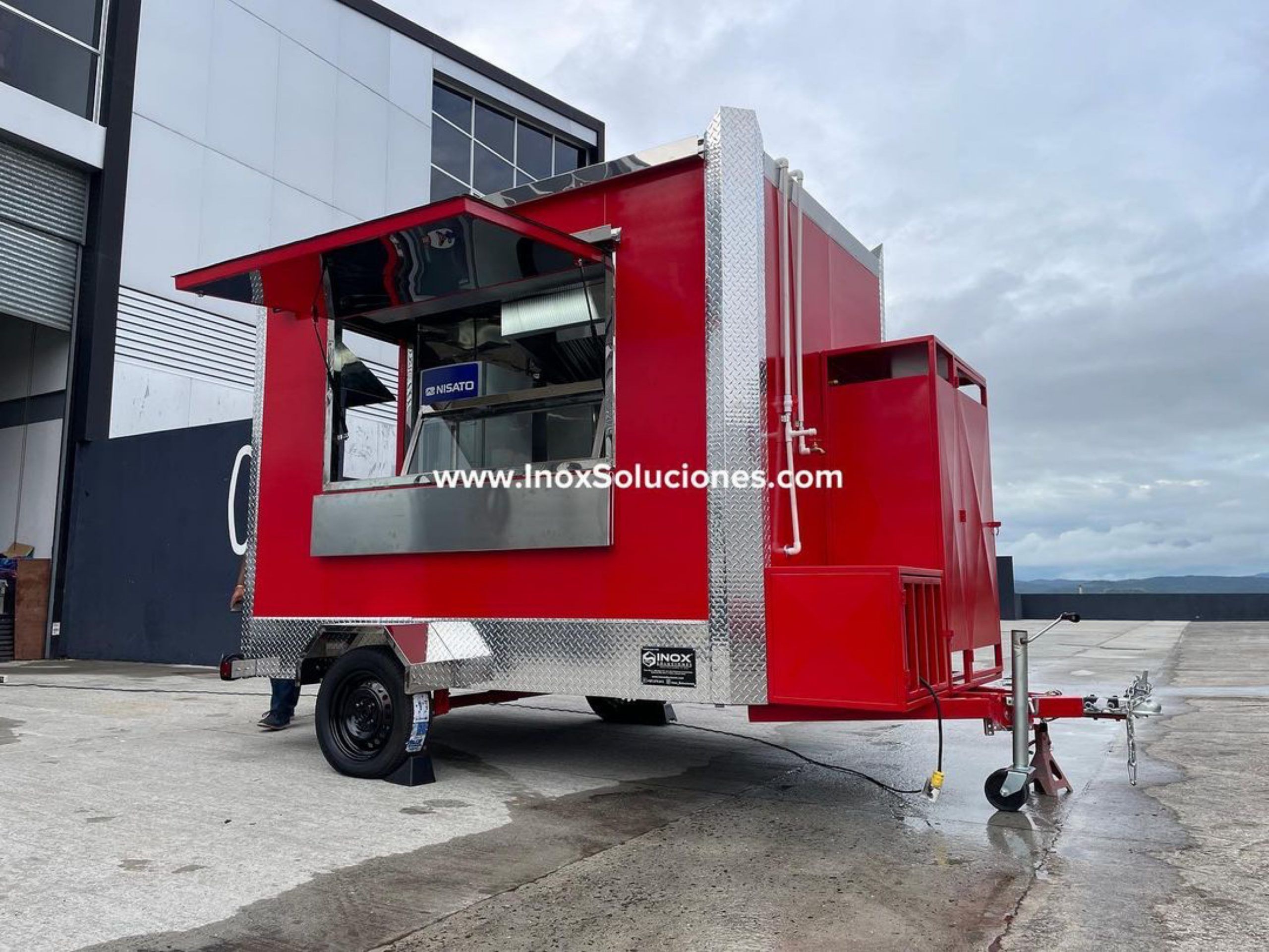 Remolque tipo food truck 10×6.4 pies = 3.00 x 1.90 mts.