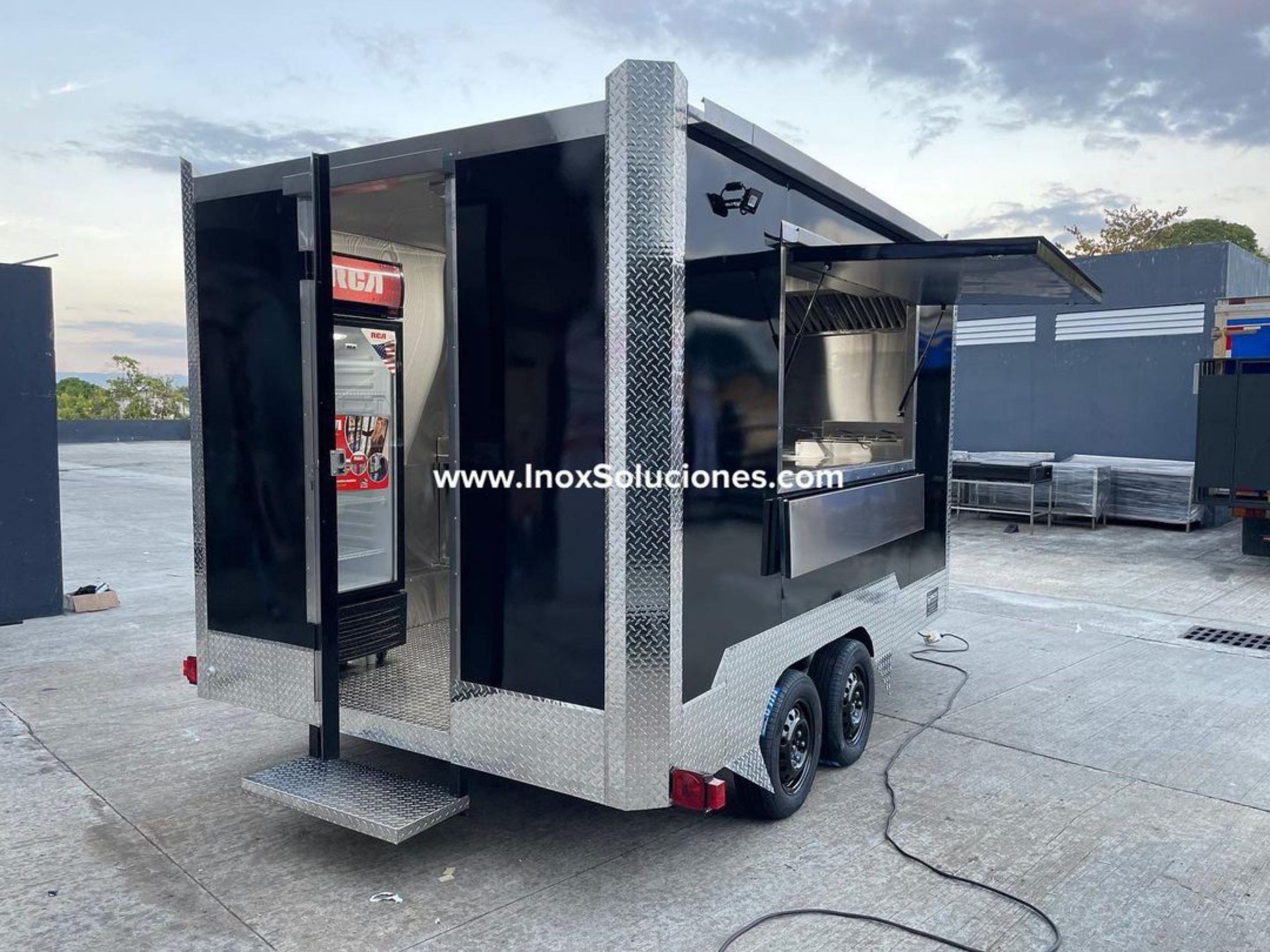 Remolque tipo food truck 12.5 x 8 pies = 3.75 x 2.40 mts horno con termóstato - Imagen 3