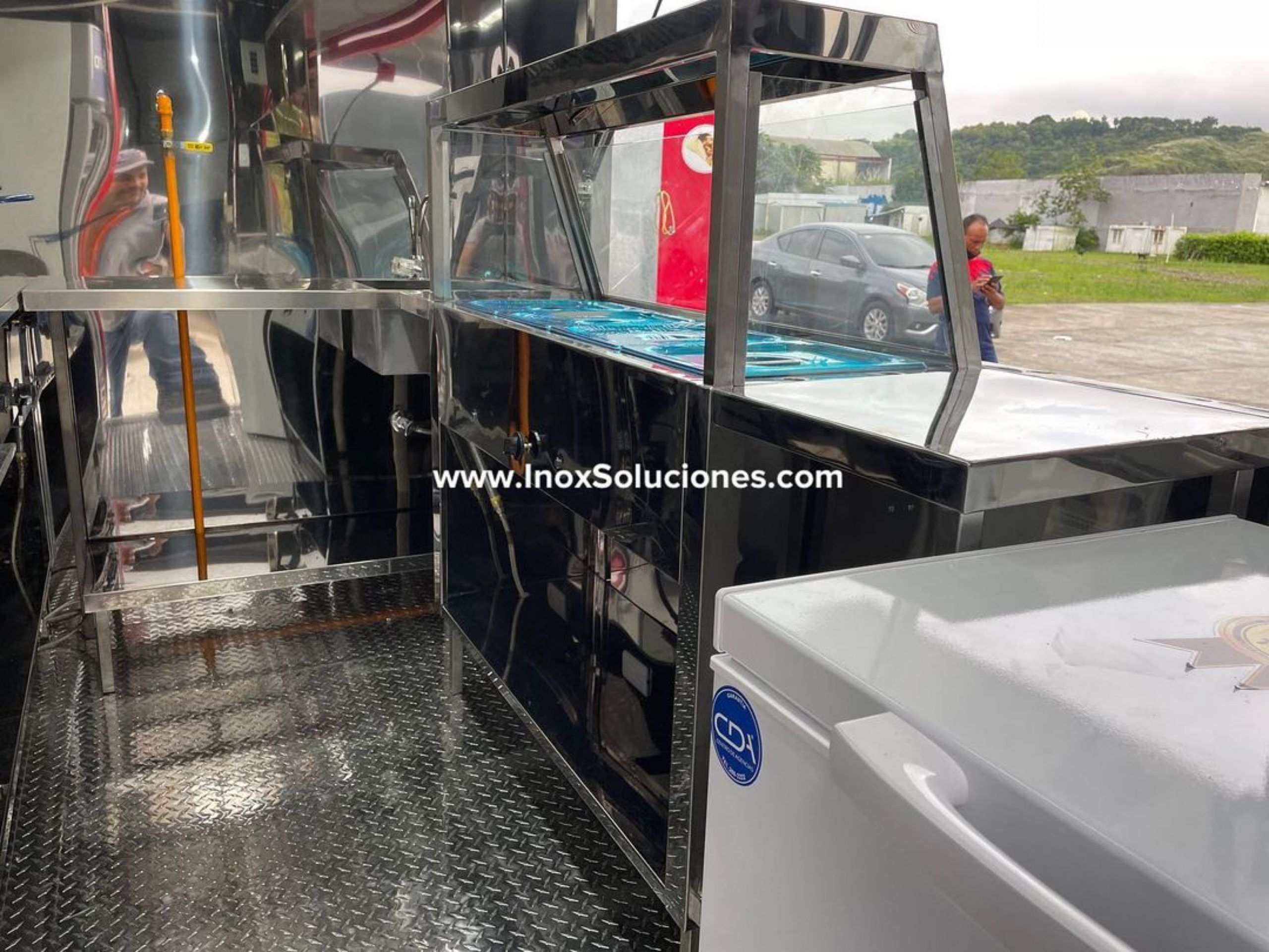 Remolque tipo food truck 10×6.4 pies = 3.00 x 1.90 mts. - Imagen 5