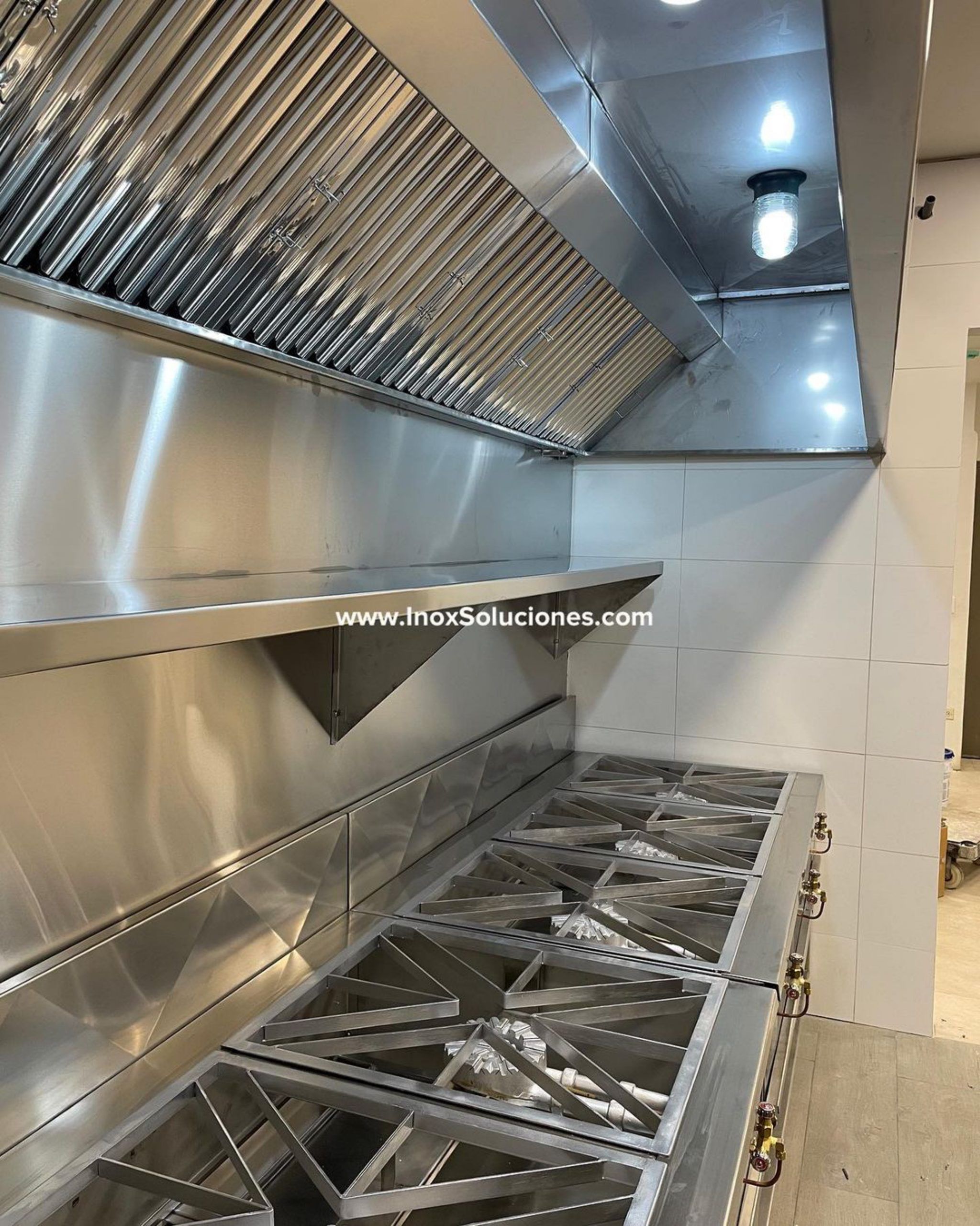 Campana extractora en acero inoxidable 304/AISI área caliente para restaurantes - Imagen 4
