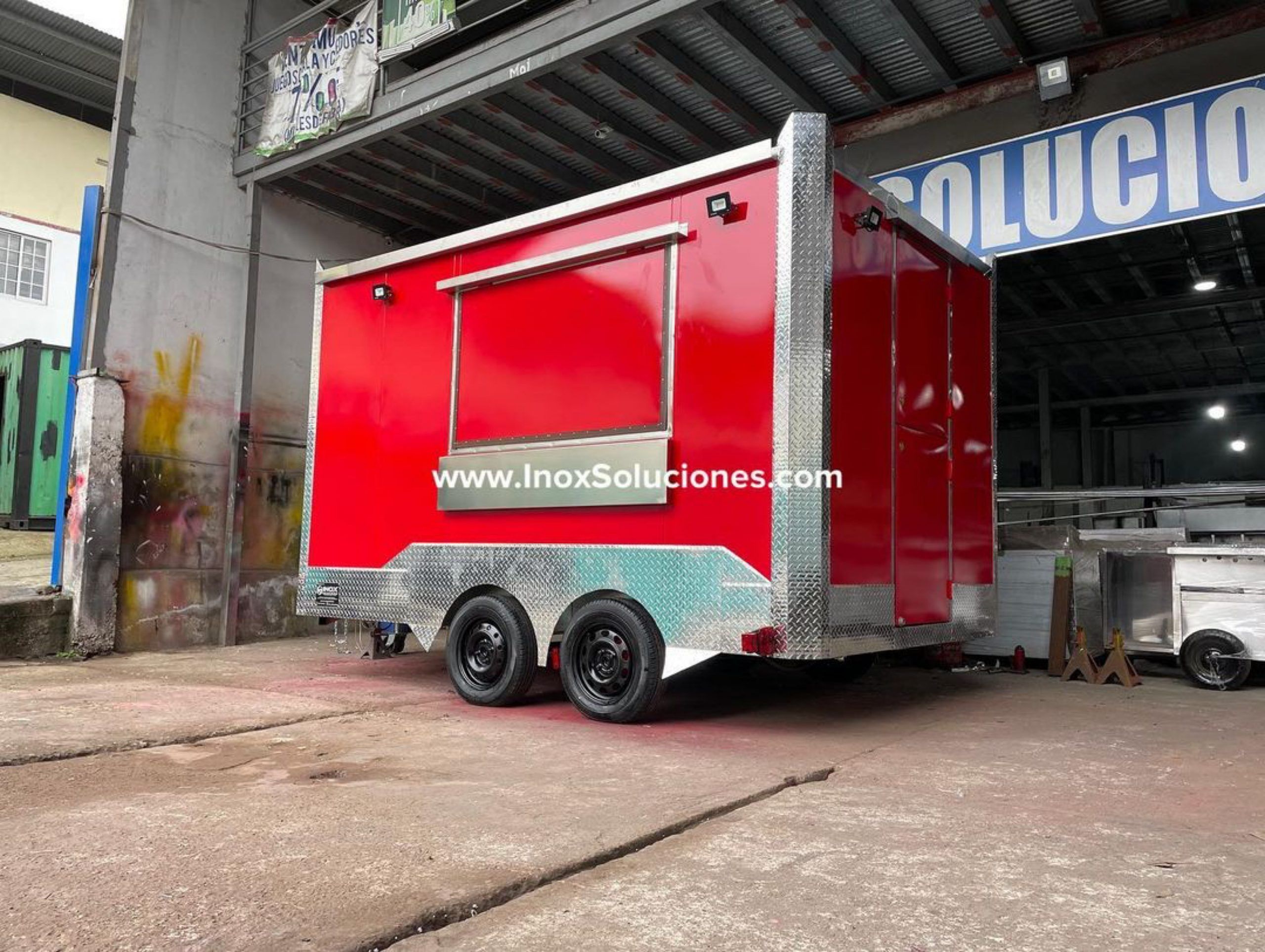 Remolque tipo food truck 12.5 x 8 pies = 3.75 x 2.40 mts - Imagen 2