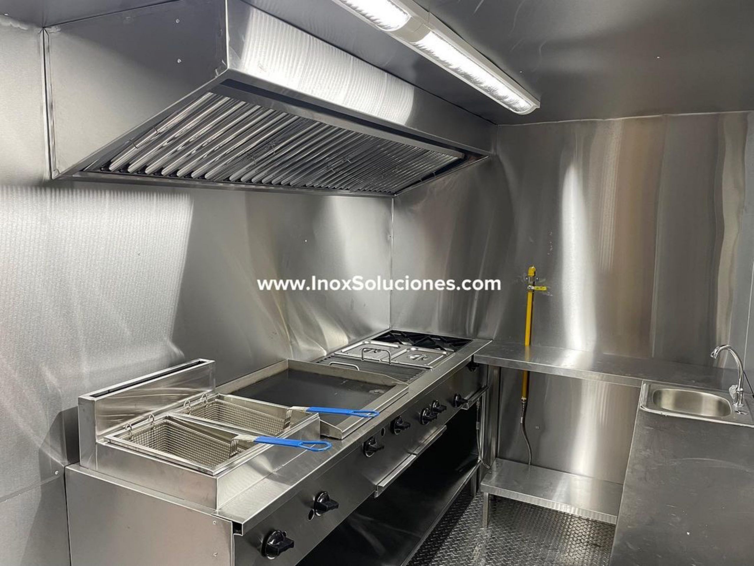 Remolque tipo food truck 12.5×6.4 pies = 3.75×1.90 mts - Imagen 3