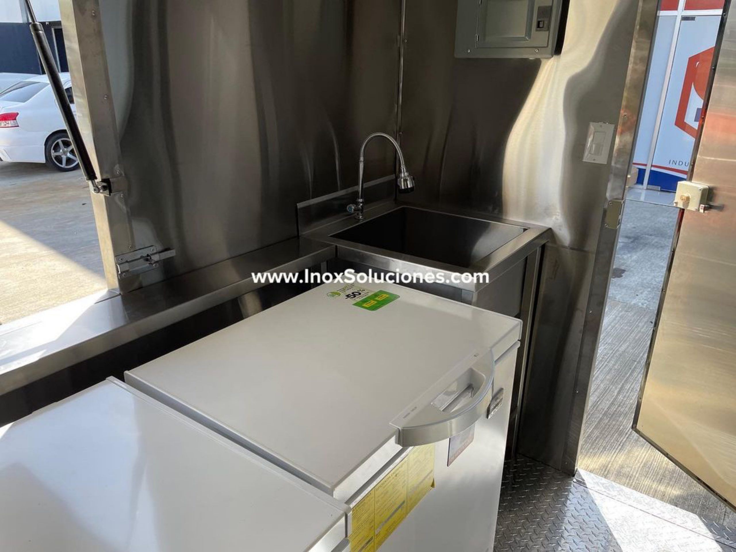 Remolque tipo food truck 12.5 x 8pies = 3.75 x 2.40 mts - Imagen 6