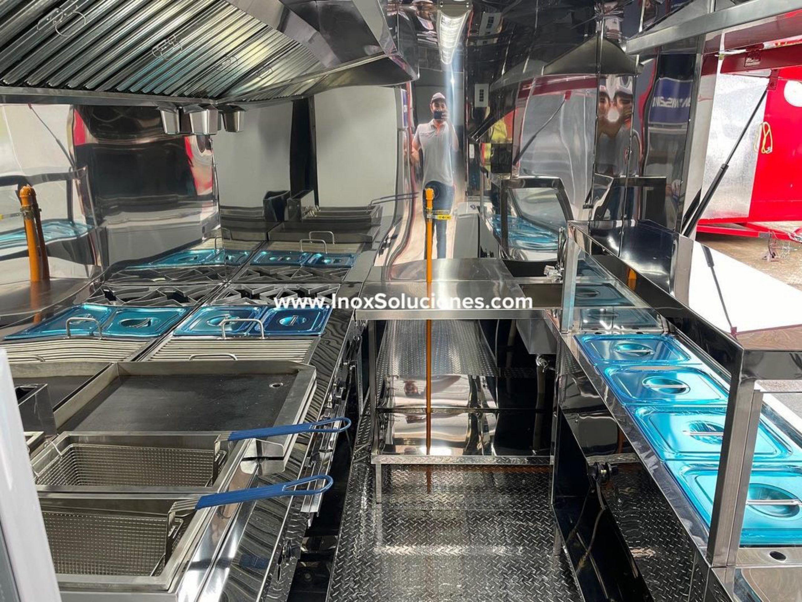 Remolque tipo food truck 10×6.4 pies = 3.00 x 1.90 mts. - Imagen 7