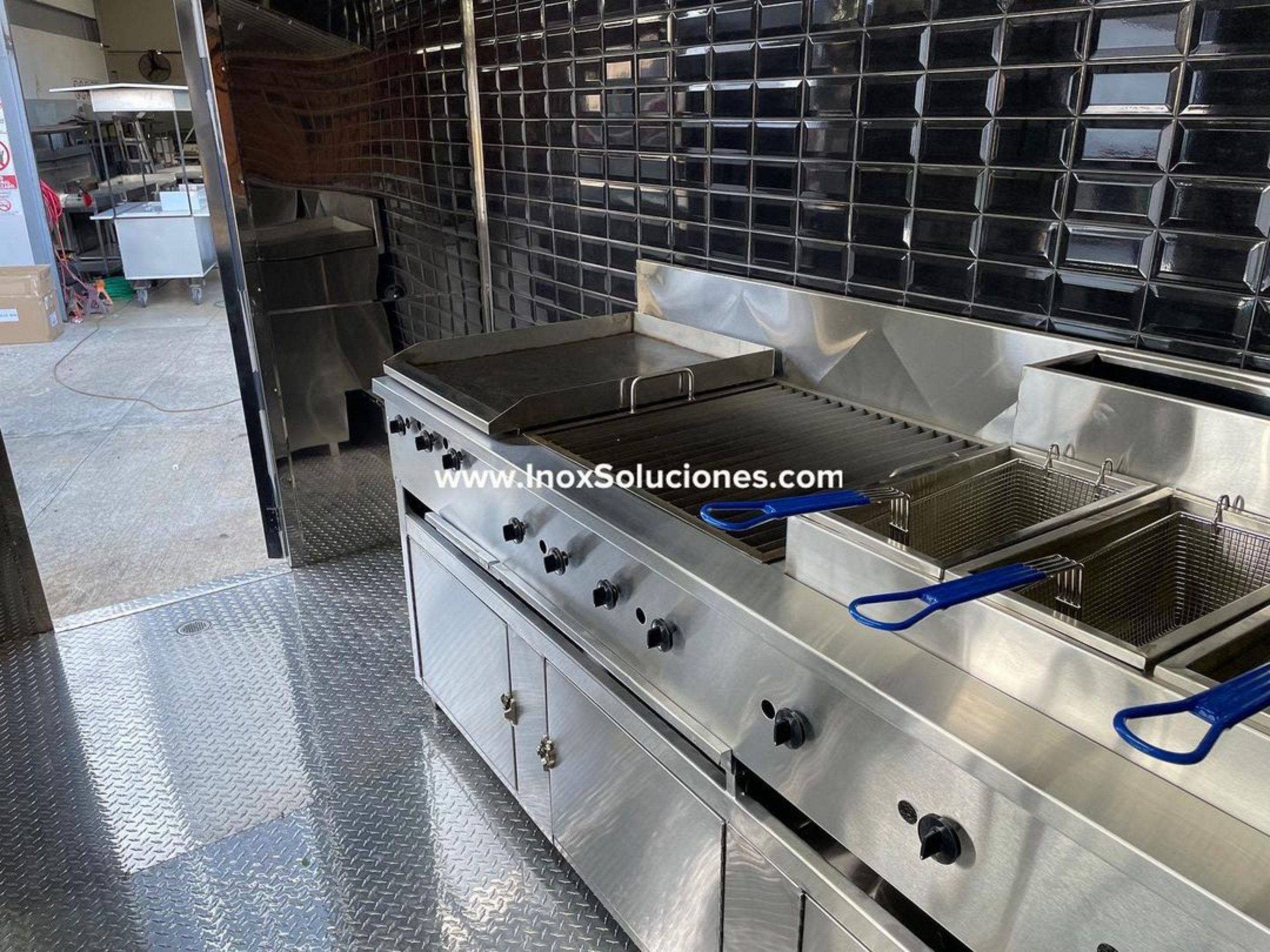 Remolque tipo food truck 12.5 x 8 pies = 3.75 x 2.40 mts - Imagen 7