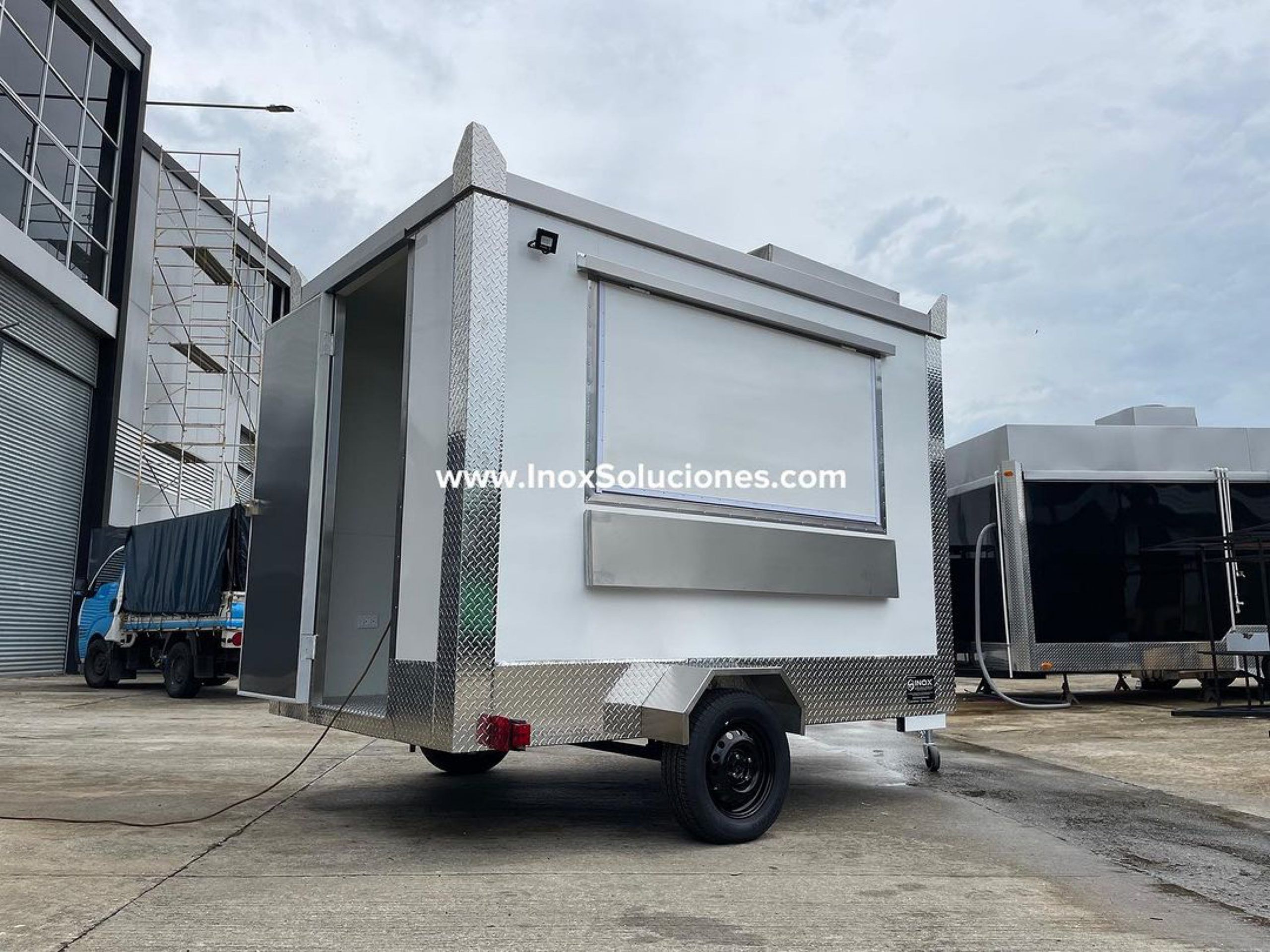 Remolque tipo Food Truck 10×6.4pies = 3.00 x 1.90 mts. S/E - Imagen 2