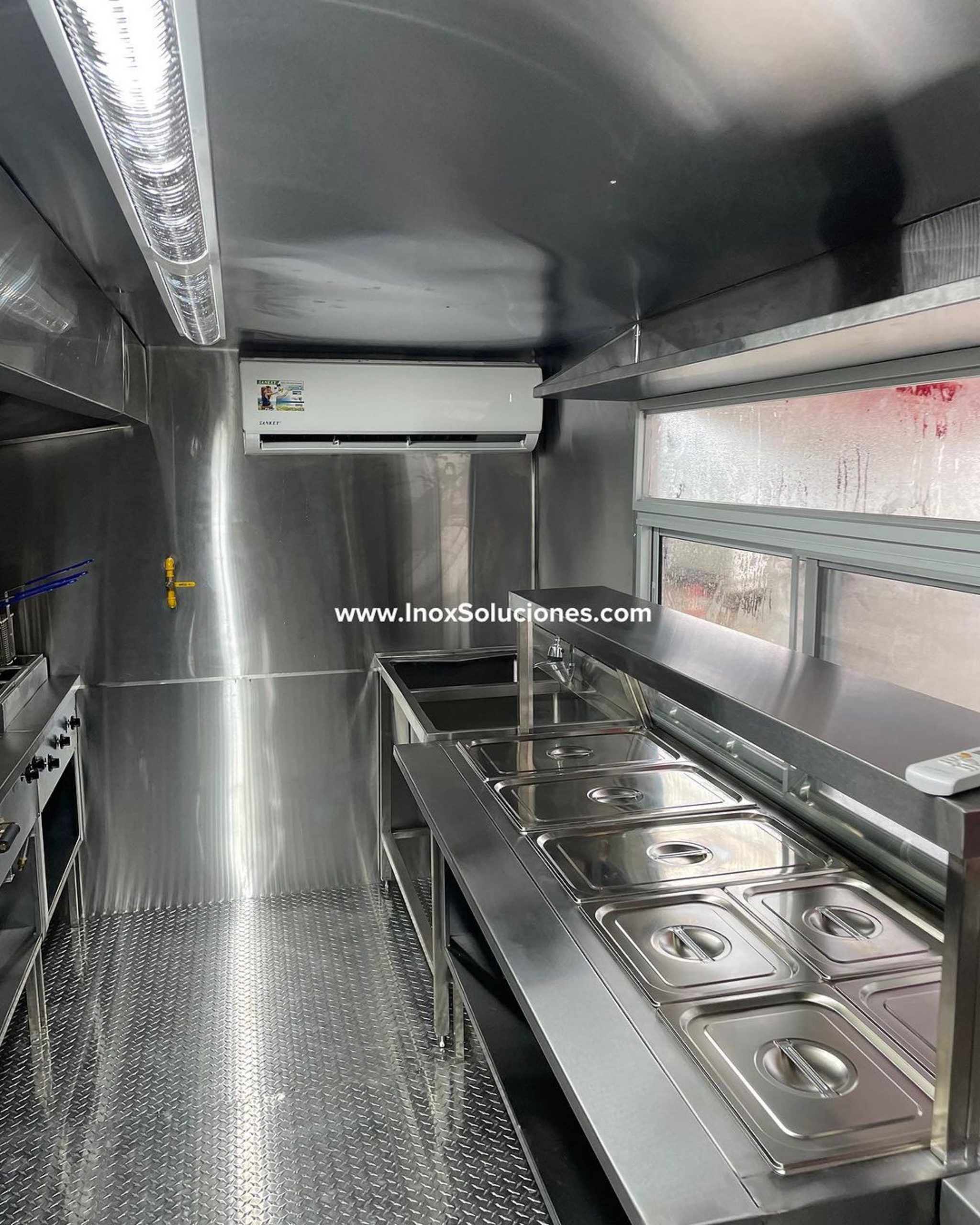 Remolque tipo food truck 20 x 8 pies = 6.10 x 2.40 mts - Imagen 4