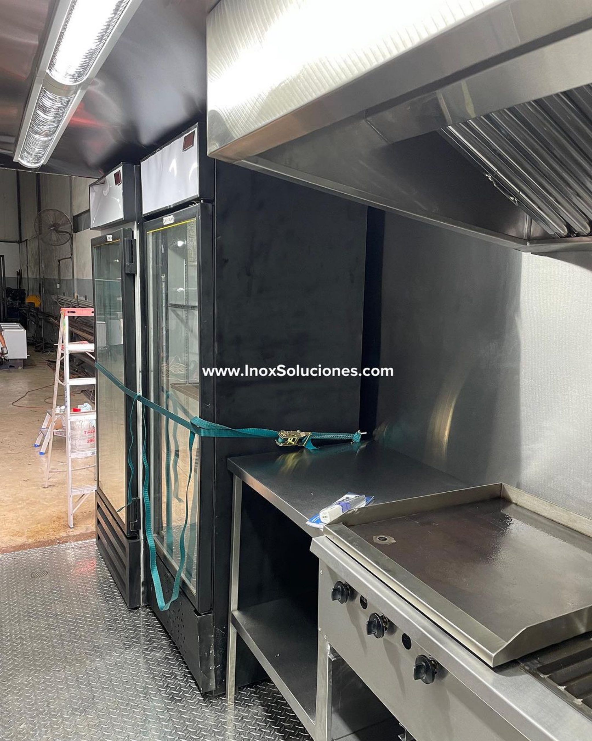 Remolque tipo food truck 20 x 8 pies = 6.10 x 2.40 mts - Imagen 5