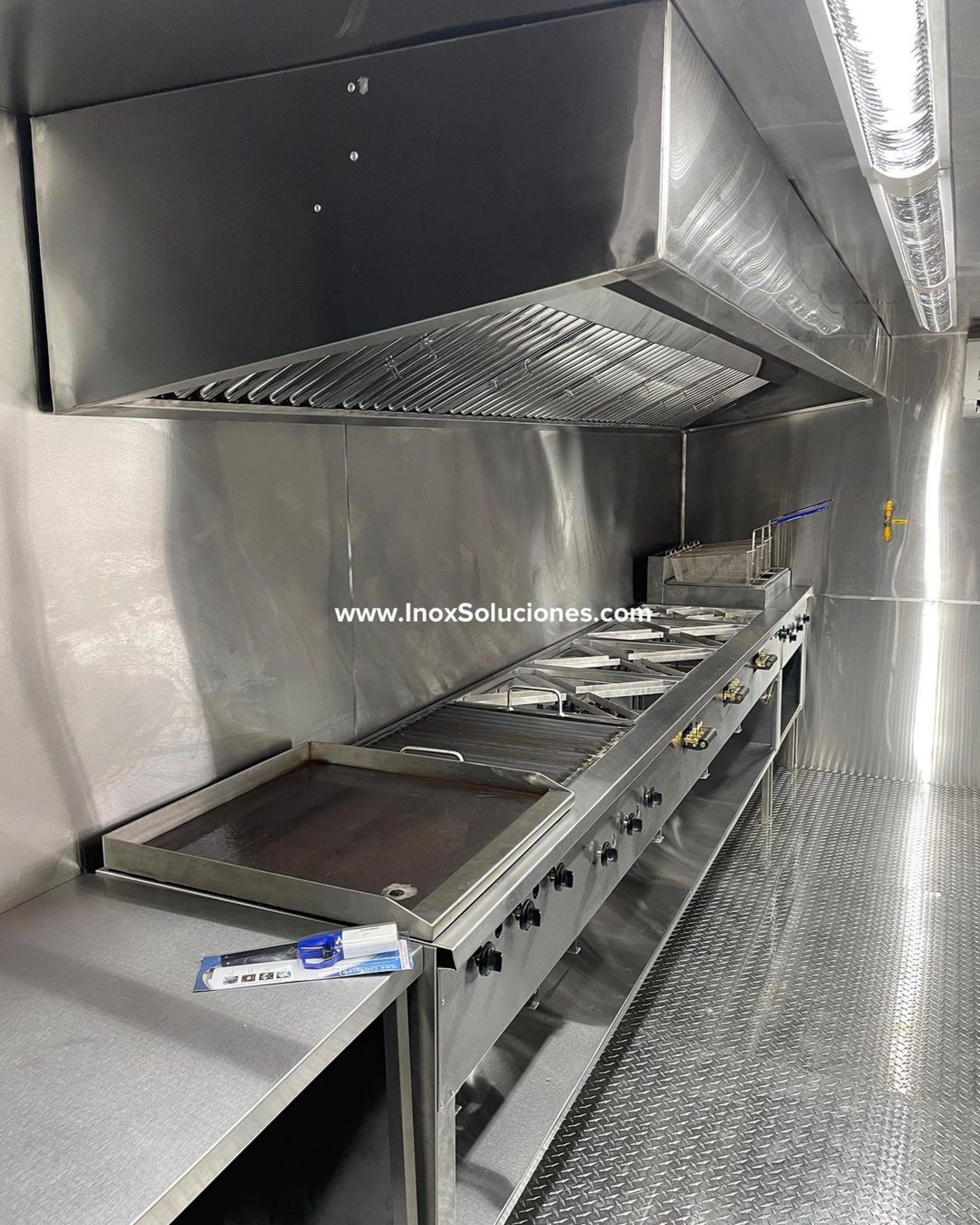 Remolque tipo food truck 20 x 8 pies = 6.10 x 2.40 mts - Imagen 6