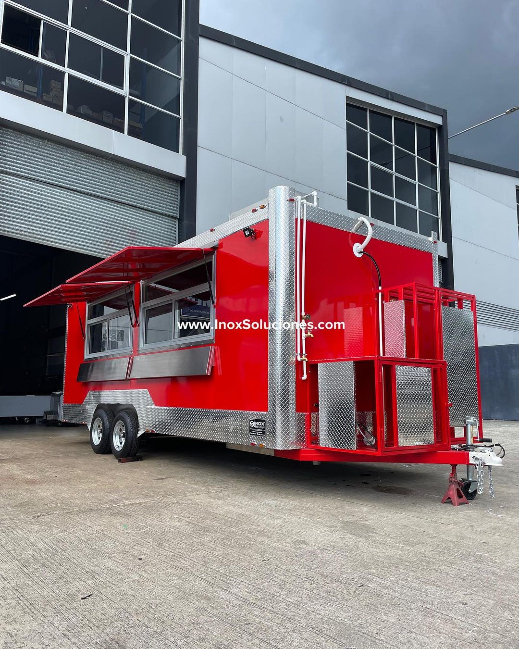 Remolque tipo food truck 20 x 8 pies = 6.10 x 2.40 mts - Imagen 3